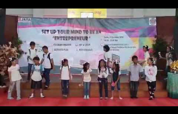 Pentas sd pembangunan jaya sidoarjo