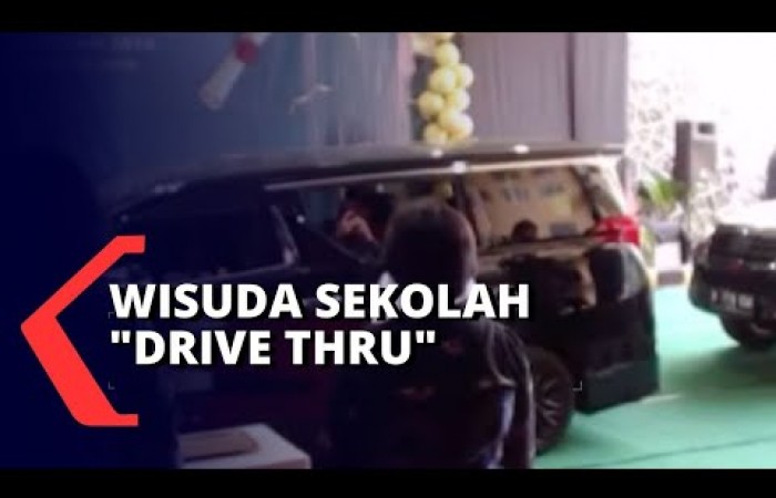 Sekolah Ini Terapkan Wisuda dengan Drive Thru